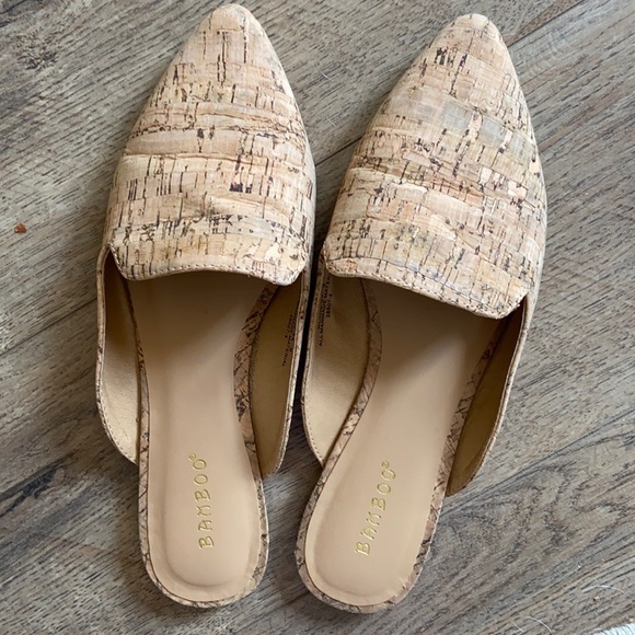 BAMBOO Shoes - LIKE NEW WORN CORK SLIDES SIZE 8
